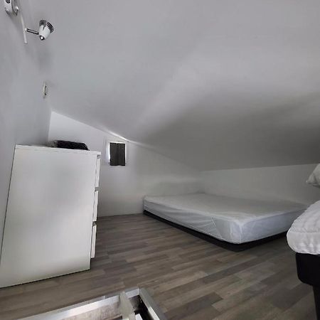 Studio Mezzanine Saint Bres. 20Min De Montpellier Apartment Bagian luar foto